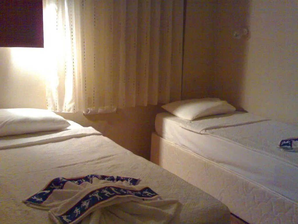 Ersah Hotel Kuşadası 2*,